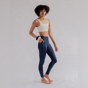 Girlfriend Collective Compressive Pocket Legging in Midnight